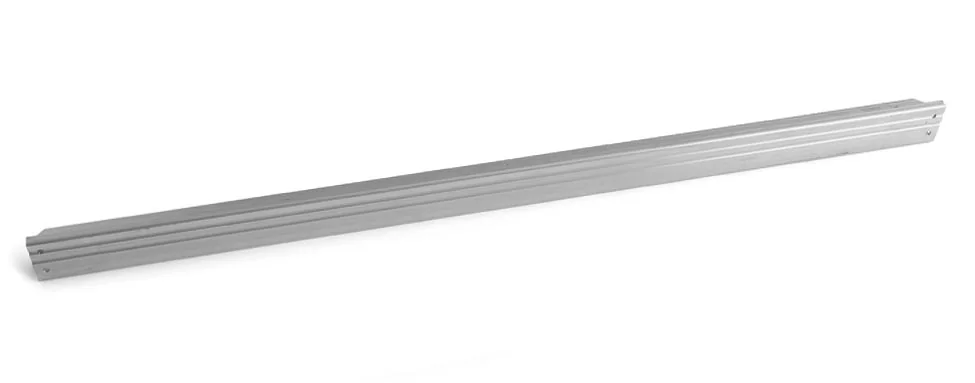 [105194802] TRIM, BED, CNTR, REAR