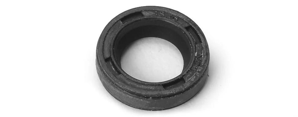 [105025801] OIL SEAL 6X10X2.5, ED65